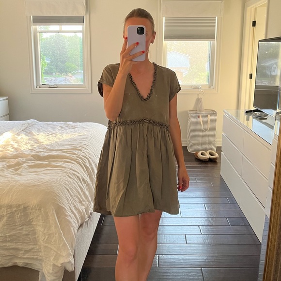 Flowy green khaki dress - Picture 1 of 8